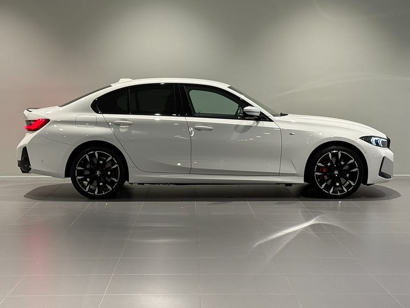 Bild 3 av BMW 330e xDrive Sedan