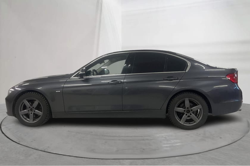 Bild 2 av BMW 328i xDrive Sedan