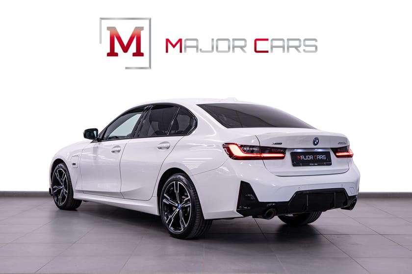 Bild 4 av BMW 330e xDrive Sedan