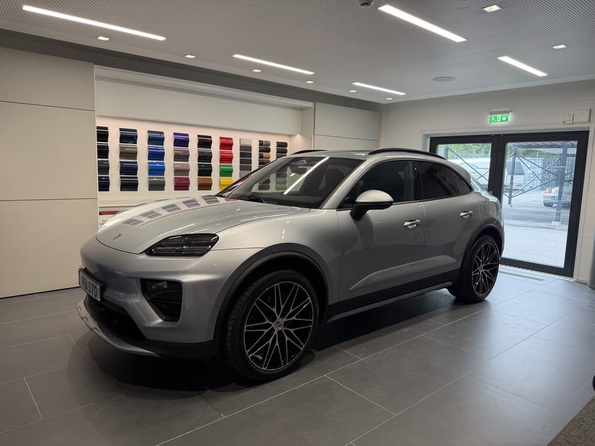 Bild 1 av Porsche Macan 4