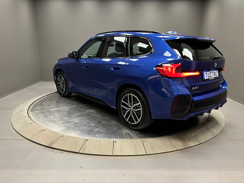 Bild 3 av BMW iX1 xDrive30