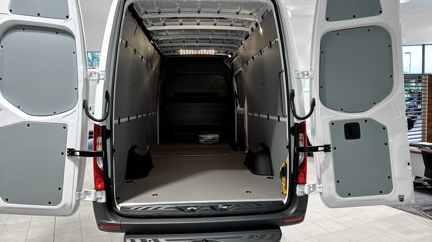 Bild 5 av Mercedes-Benz eSprinter 420 113 kWh