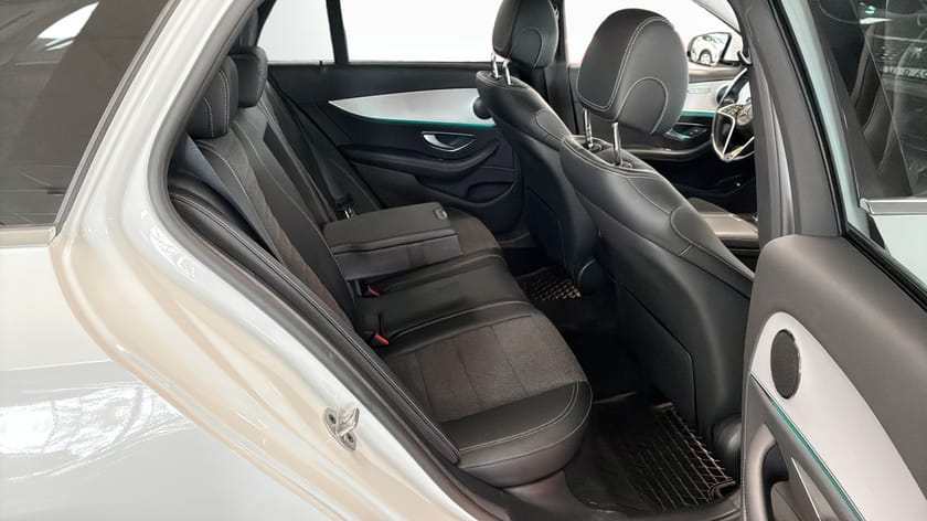 Bild 5 av Mercedes-Benz E 300 T de 4MATIC