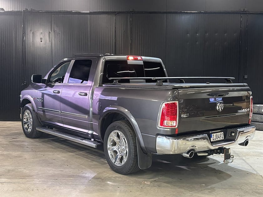 Bild 4 av RAM 1500 Dubbelhytt 5'7" box