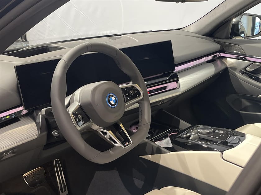 Bild 3 av BMW i5 eDrive40 Touring