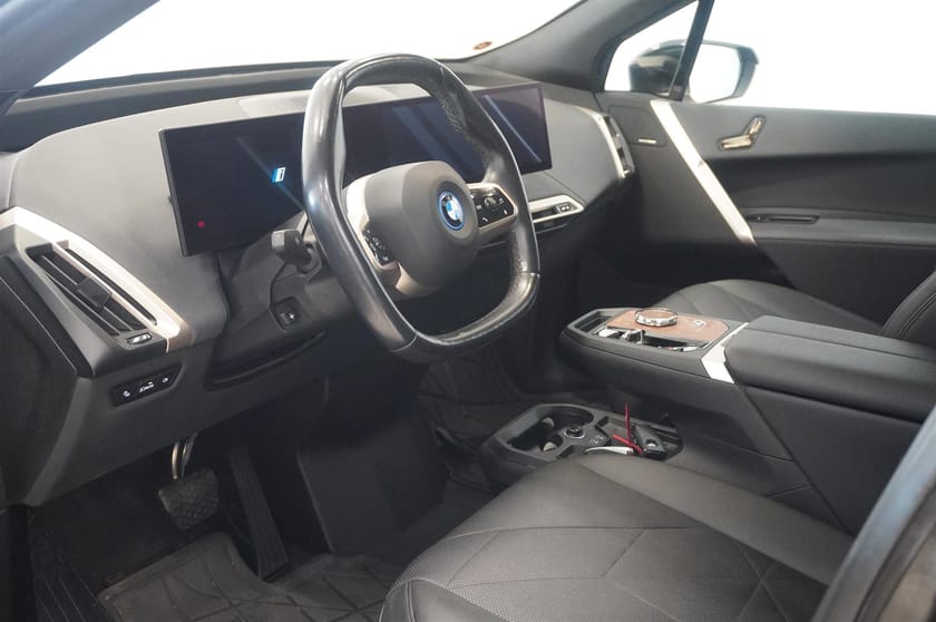 Bild 2 av BMW iX xDrive40