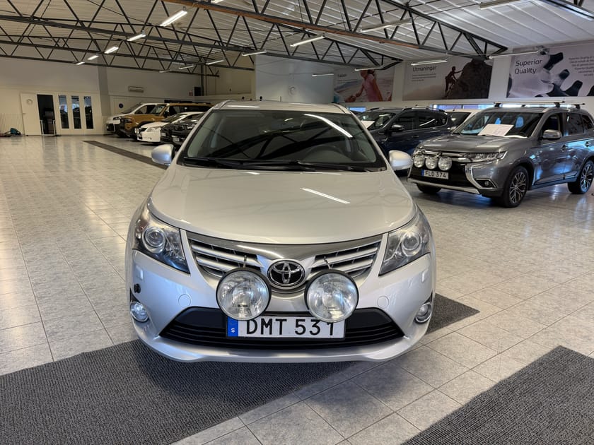 Bild 2 av Toyota Avensis Kombi