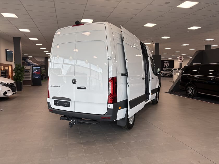 Bild 4 av Mercedes-Benz eSprinter 314 81 kWh