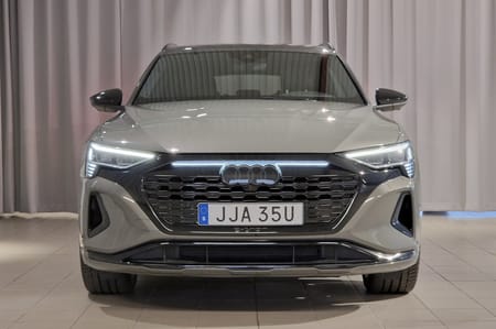 Audi Q8 55 e-tron quattro