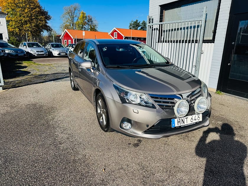 Bild 1 av Toyota Avensis Kombi