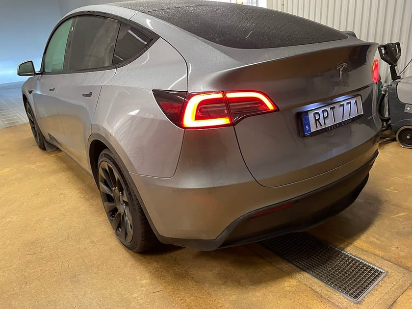 Bild 4 av Tesla Model Y Long Range AWD