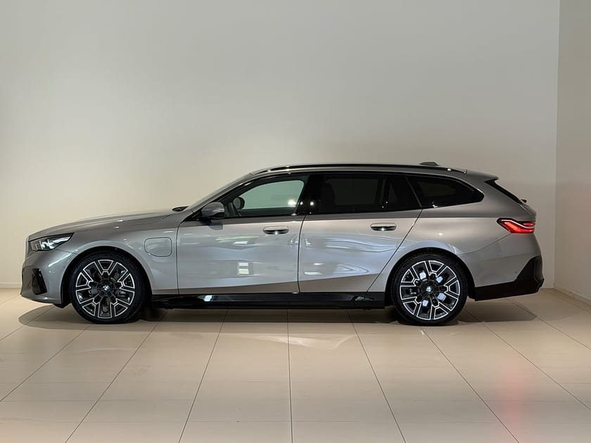 Bild 2 av BMW 530e xDrive Touring