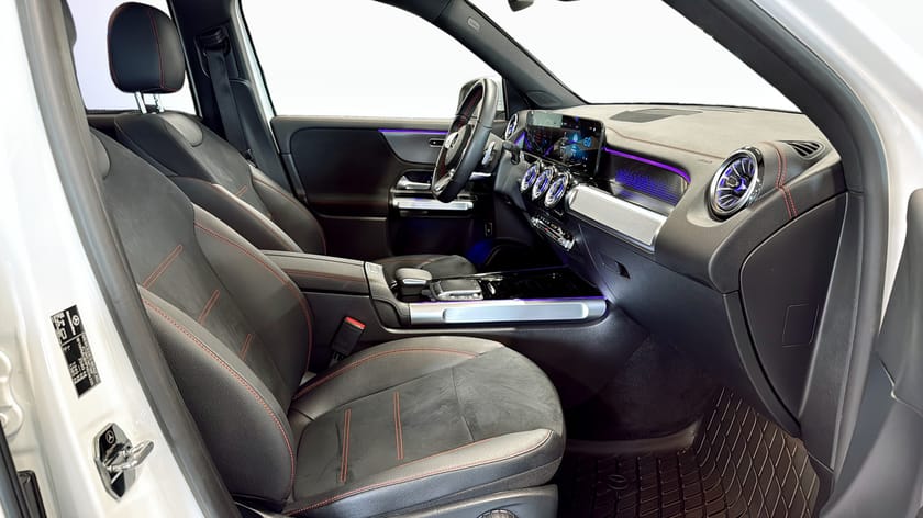 Bild 3 av Mercedes-Benz EQB 300 4MATIC