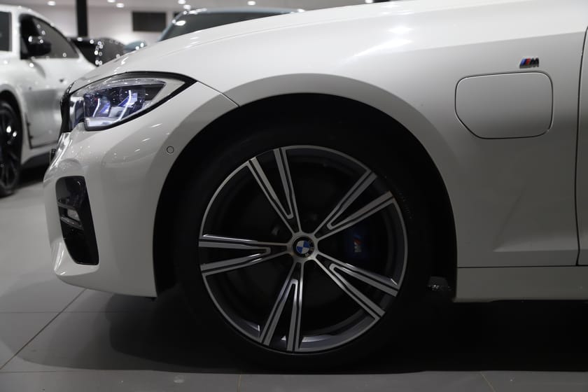 Bild 4 av BMW 330e xDrive Touring