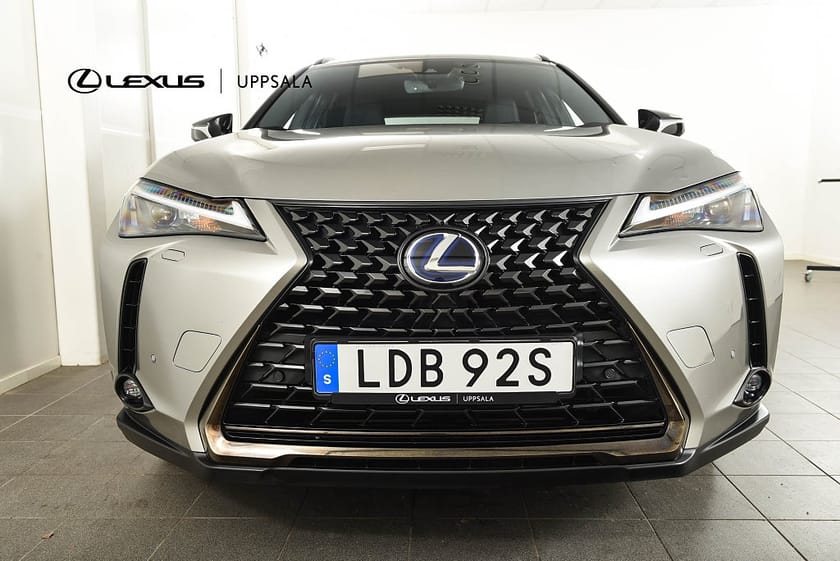 Bild 4 av Lexus UX 250h E-Four