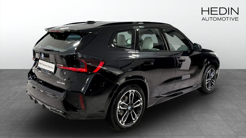 Bild 2 av BMW iX1 xDrive30