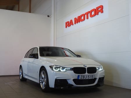 BMW 330e Sedan