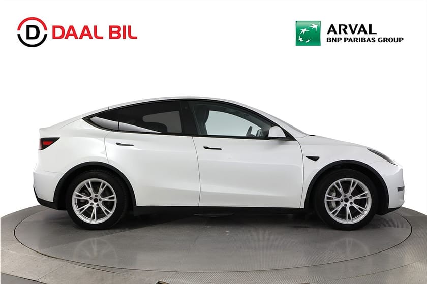 Bild 5 av Tesla Model Y Long Range AWD