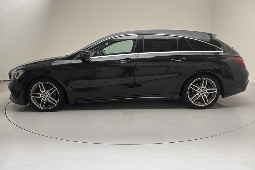 Bild 2 av Mercedes-Benz CLA 220 d Shooting Brake