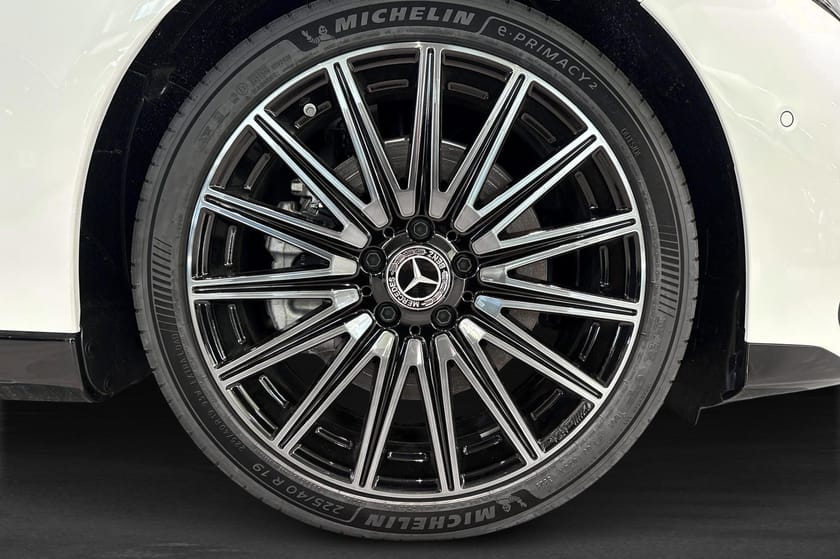 Bild 5 av Mercedes-Benz CLA 250+