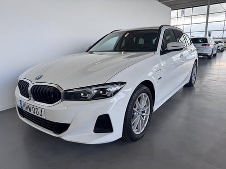BMW 330e xDrive Touring
