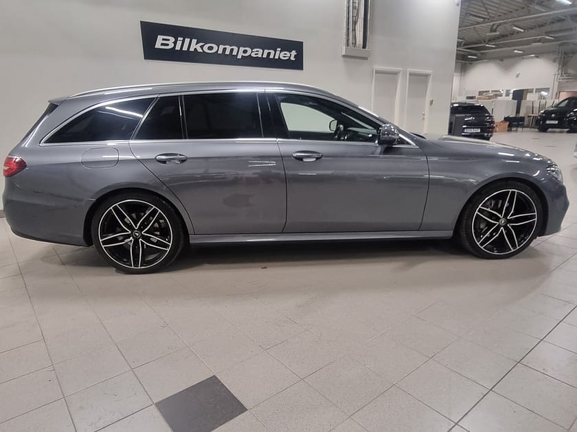 Bild 3 av Mercedes-Benz E 220 T d 4MATIC