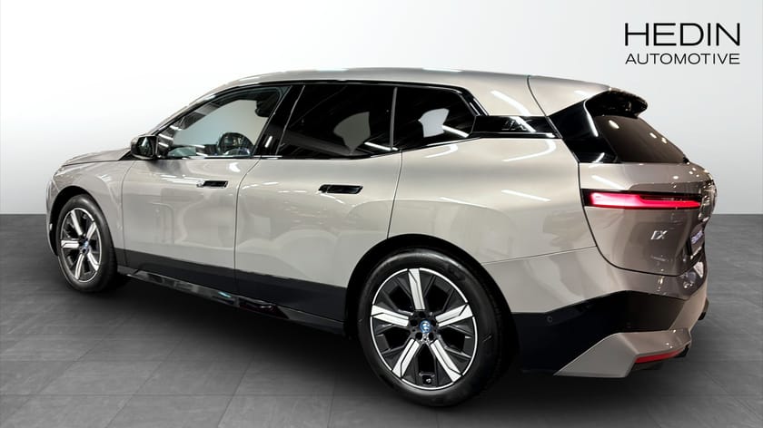 Bild 2 av BMW iX xDrive40