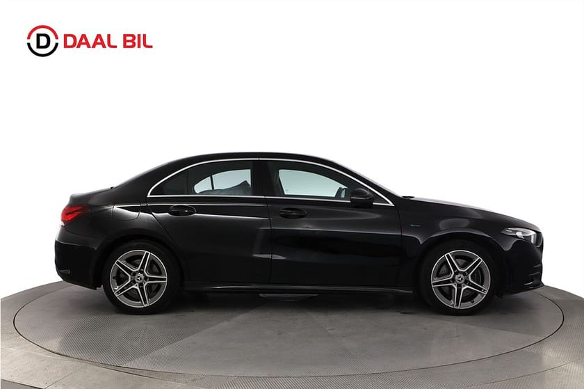 Bild 5 av Mercedes-Benz A 250 e Sedan