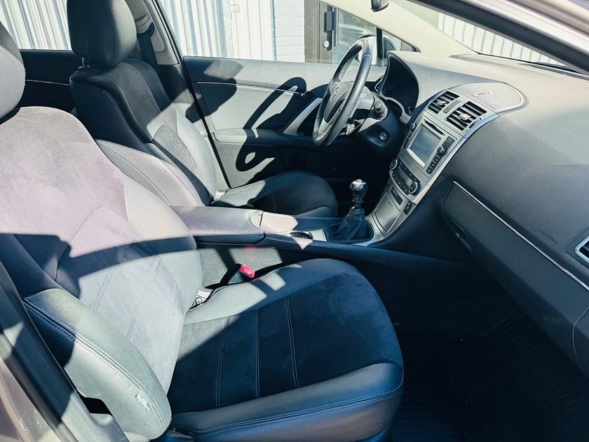 Bild 5 av Toyota Avensis Kombi