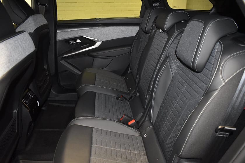 Bild 5 av Peugeot 5008 Hybrid 145