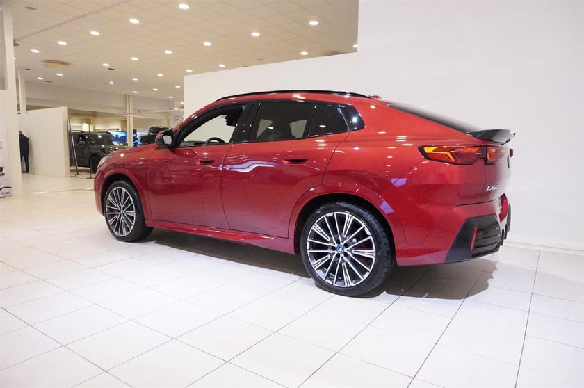 Bild 5 av BMW iX2 xDrive30