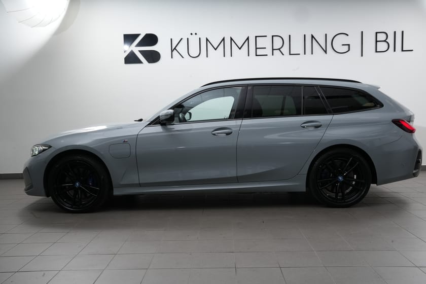 Bild 2 av BMW 330e xDrive Touring