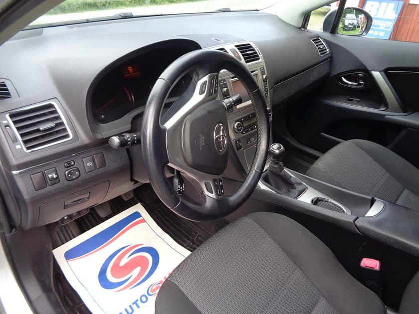 Bild 3 av Toyota Avensis Kombi