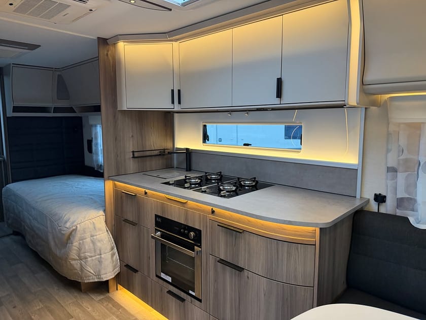 Bild 4 av Kabe Royal 630