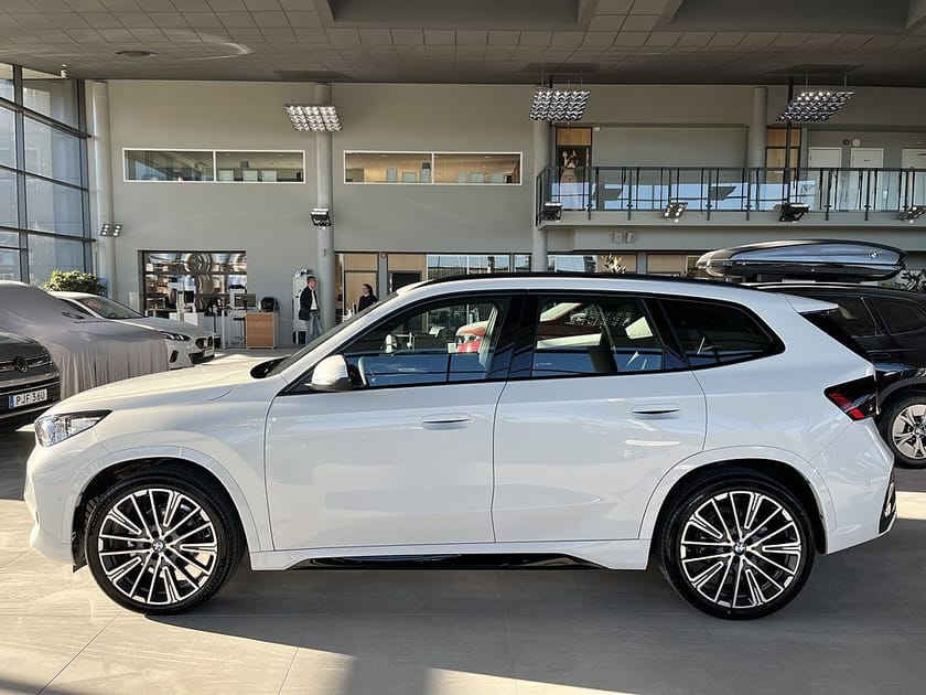 Bild 3 av BMW iX1 eDrive20