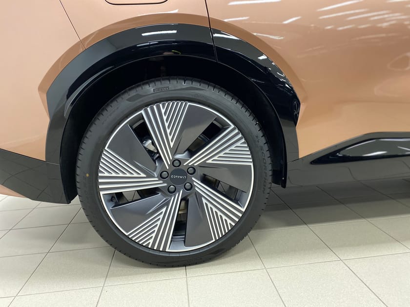 Bild 5 av Lynk & Co 08 PHEV