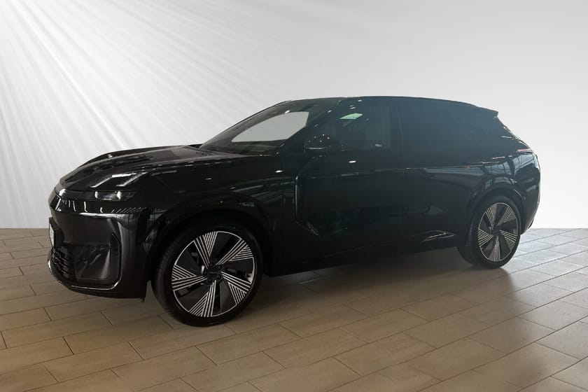Bild 2 av Lynk & Co 08 PHEV