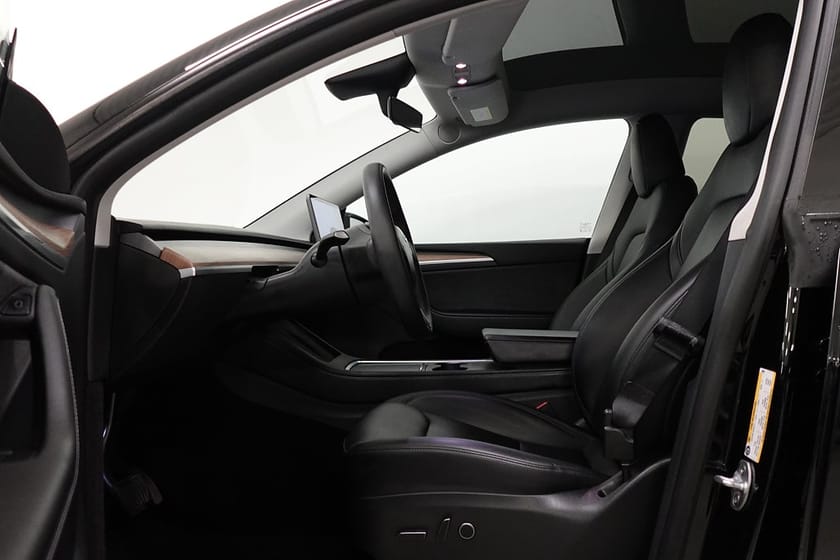 Bild 5 av Tesla Model Y Standard Range RWD