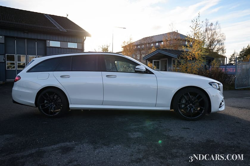 Bild 4 av Mercedes-Benz E 400 T 4MATIC