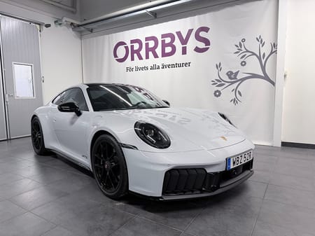 Porsche 911 Carrera 4 GTS