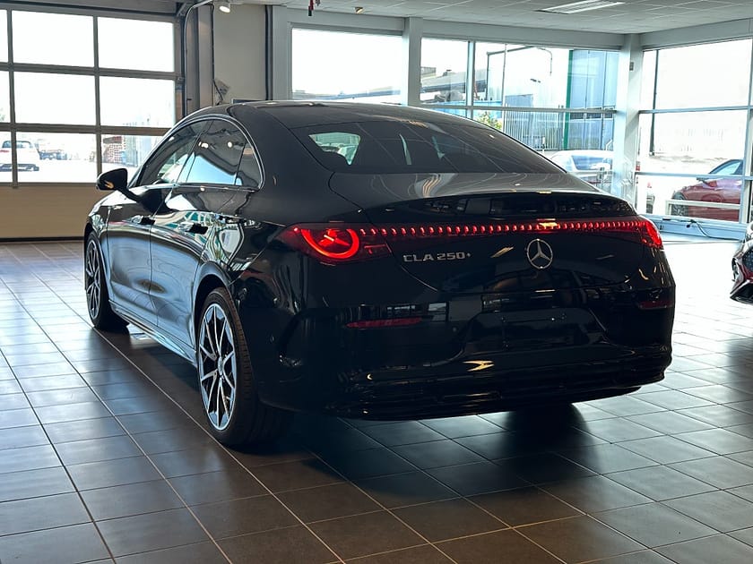 Bild 4 av Mercedes-Benz CLA 250+