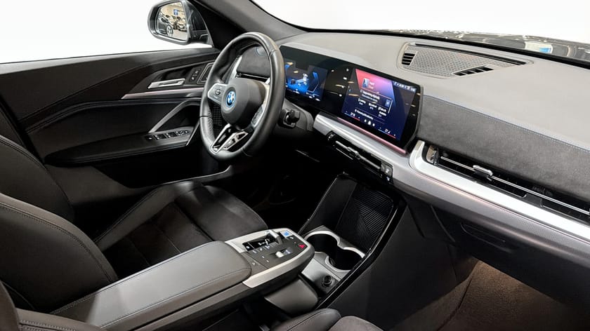Bild 3 av BMW iX2 xDrive30