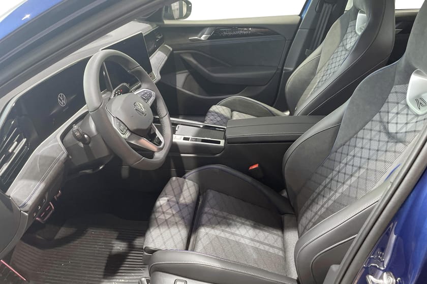 Bild 4 av Volkswagen Passat Sportscombi eHybrid R-Line 272hk DSG