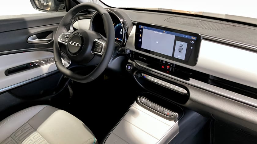 Bild 4 av Fiat 600 Hybrid