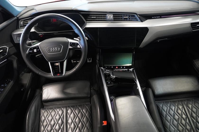 Bild 2 av Audi Q8 Sportback 55 e-tron quattro