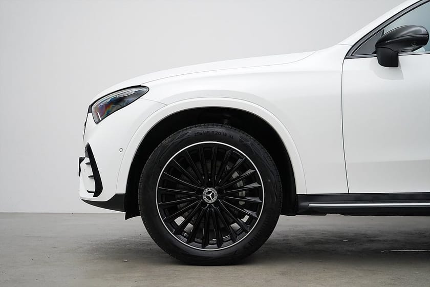 Bild 2 av Mercedes-Benz GLC 400 e 4MATIC