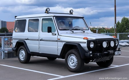 Mercedes-Benz 300 GD LWB