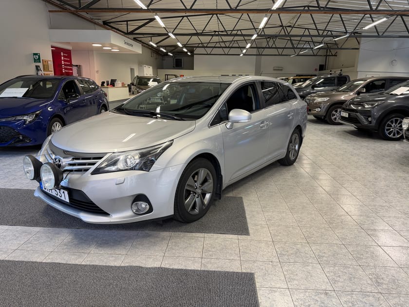 Bild 1 av Toyota Avensis Kombi