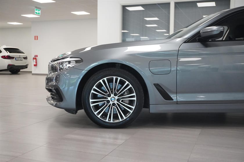 Bild 3 av BMW 530e xDrive iPerformance Sedan