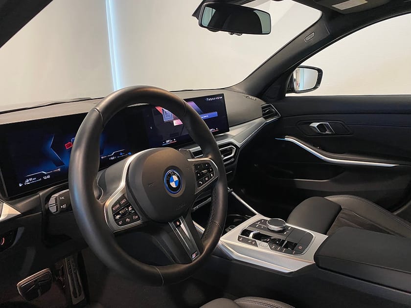 Bild 5 av BMW 330e xDrive Sedan